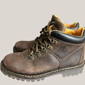 Timberland Leather Women’s Hiking Boots / SZ: 7